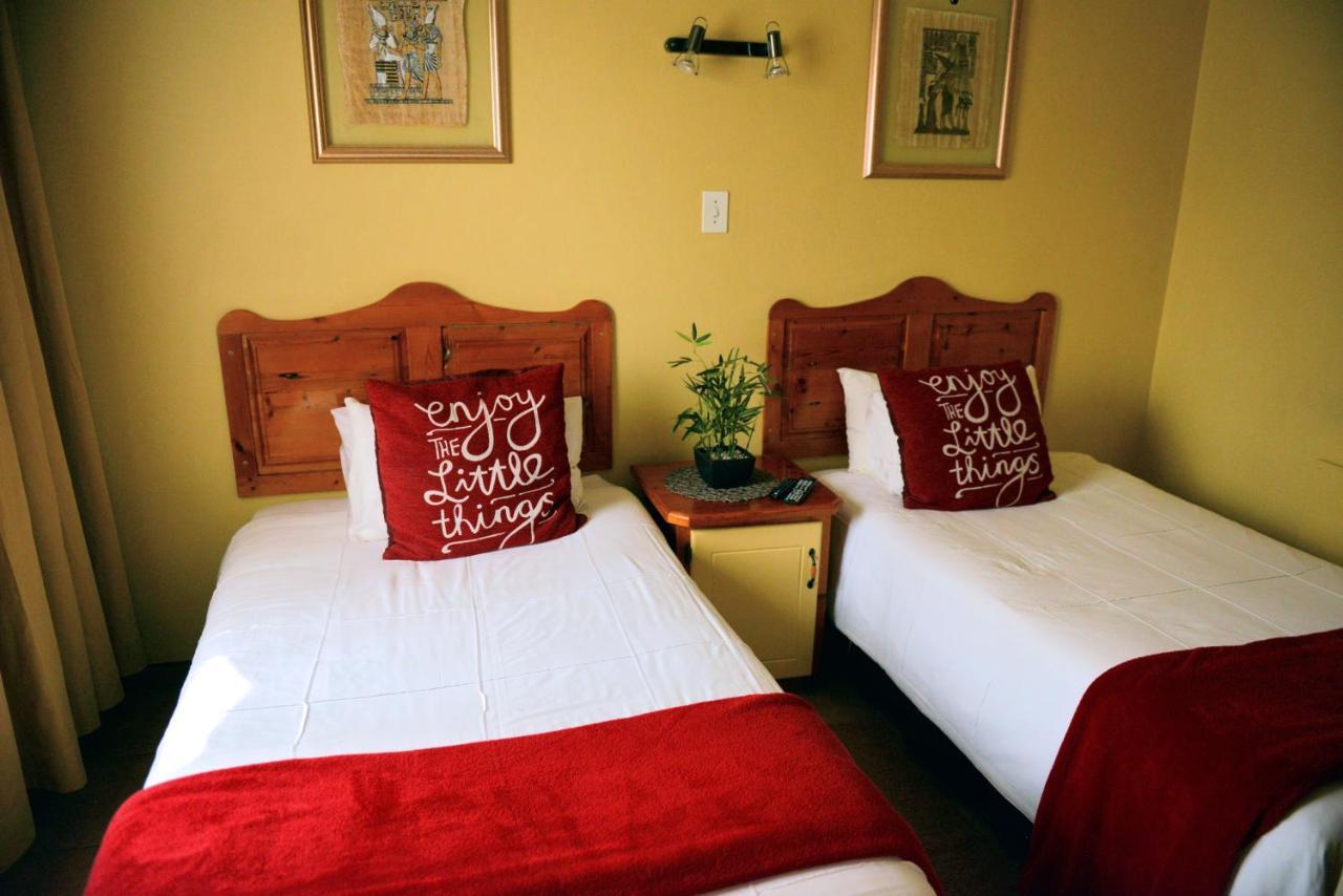 Rita'S Guesthouse Cc Фрейхейд Экстерьер фото